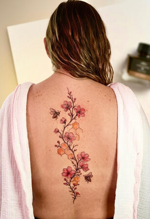 Fine line floral composition
