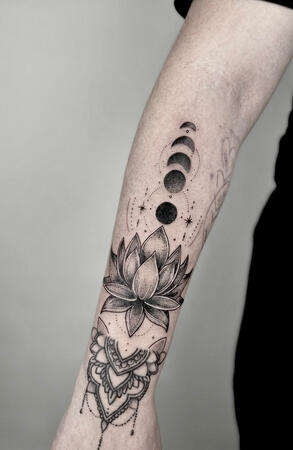 Symbolic fine line composition